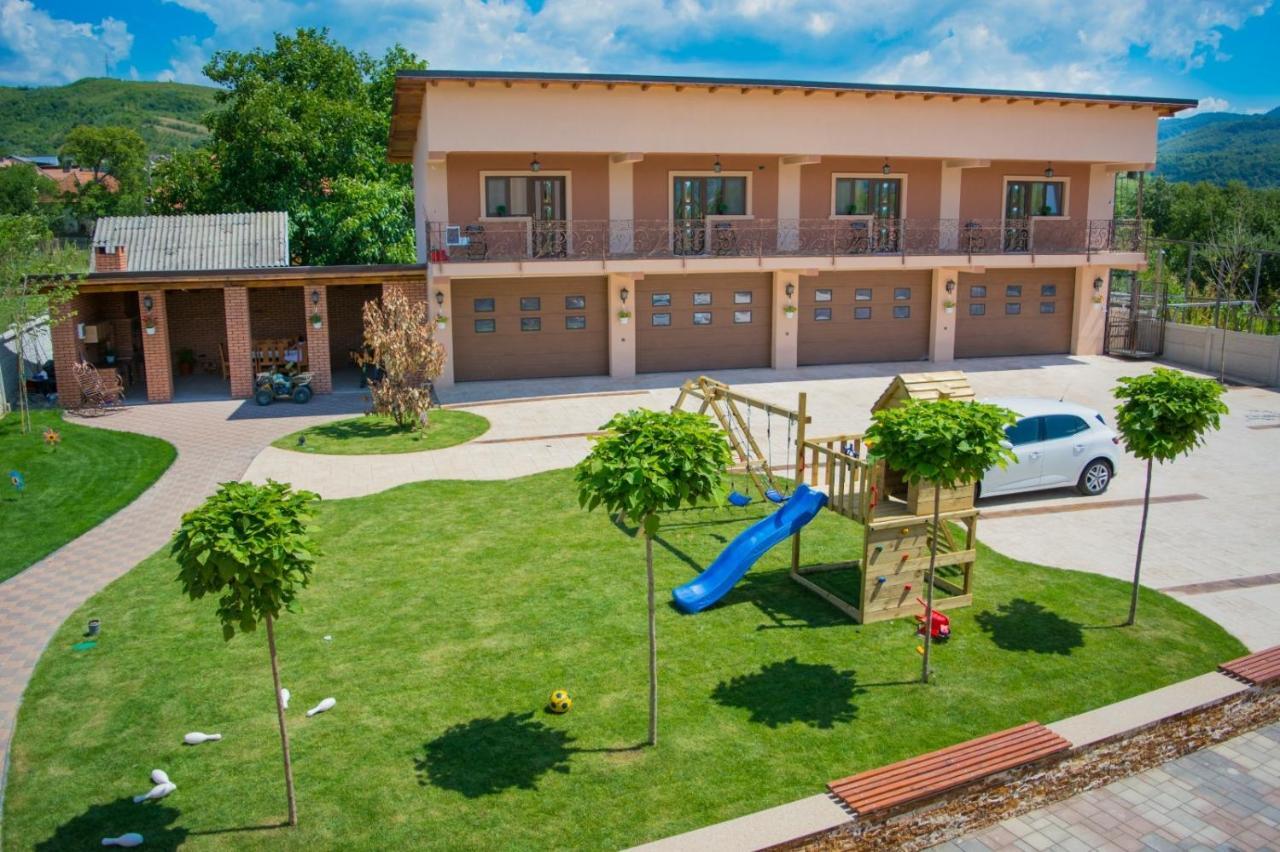 Casa Erk Acomodação com café da manhã Călimăneşti Exterior foto